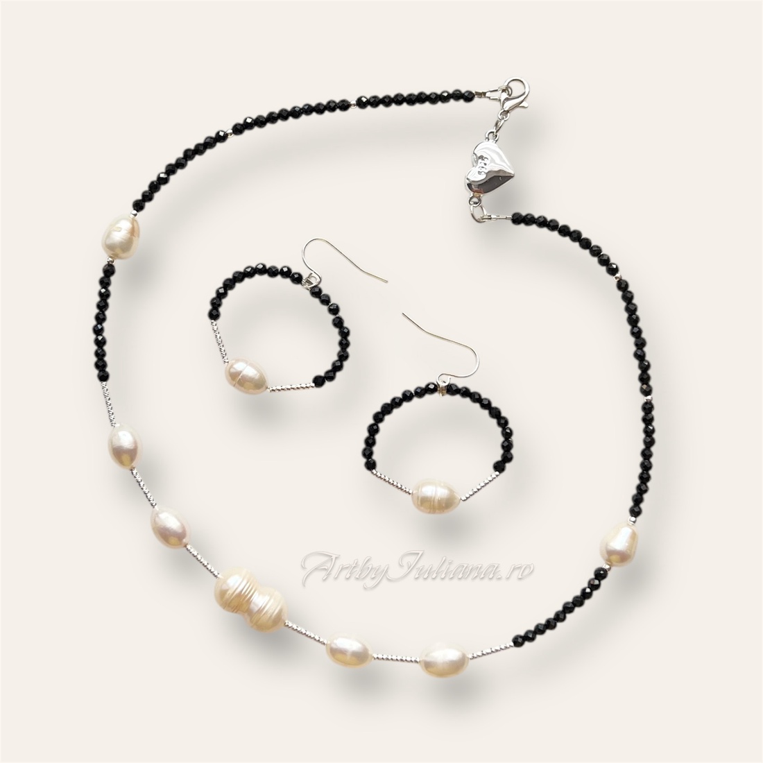 Set handmade cu argint 925 si perle Noapte de petrecere - bijuterii - seturi de bijuterii - Artynos.ro Set handmade cu argint 925 si perle Noapte de petrecere - bijuterii - seturi de bijuterii - Artynos.ro