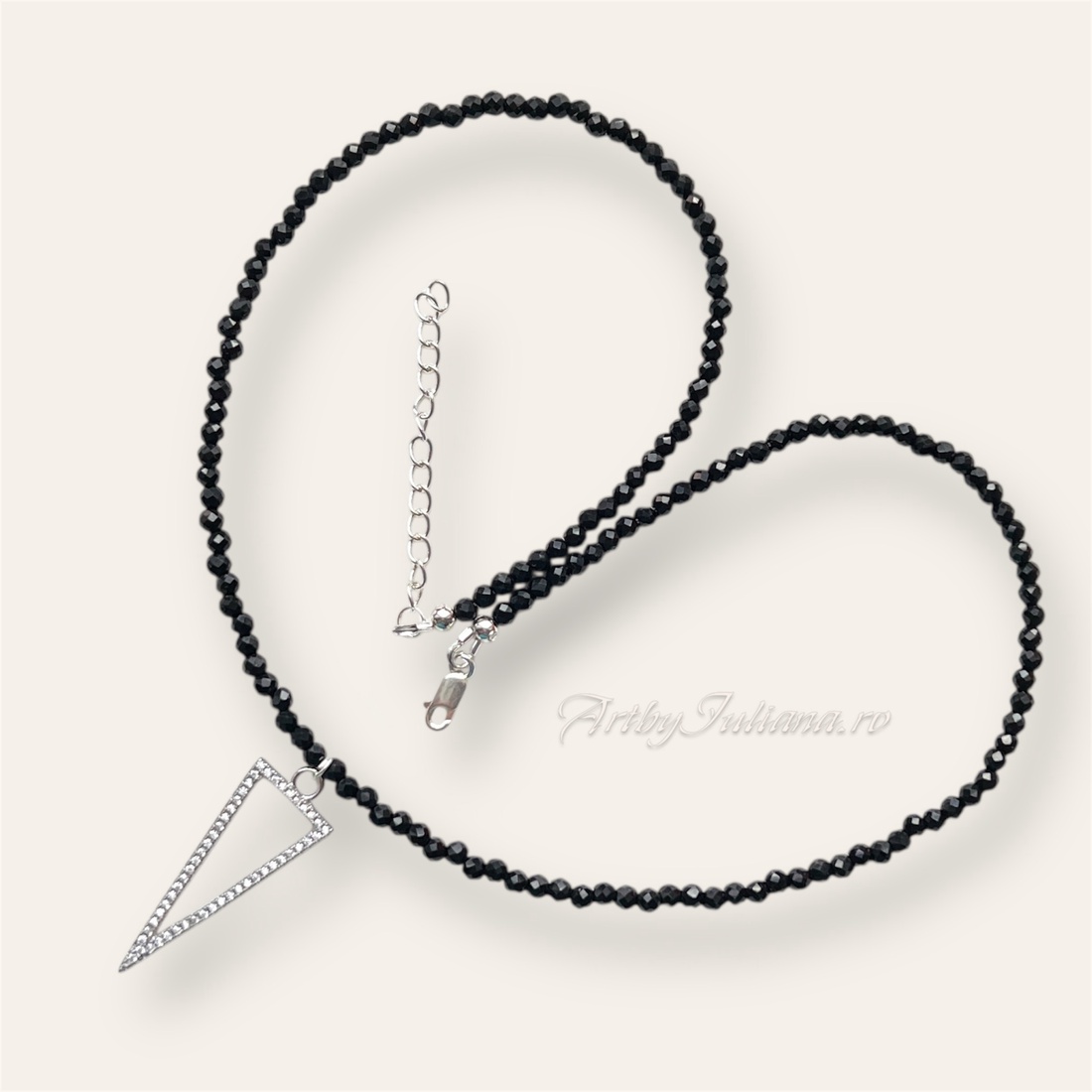 Colier handmade cu pietre semipretioase si argint Triunghiul Bermudelor - bijuterii - coliere - coliere cu mărgele - Artynos.ro Colier handmade cu pietre semipretioase si argint Triunghiul Bermudelor - bijuterii - coliere - coliere cu mărgele - Artynos.ro