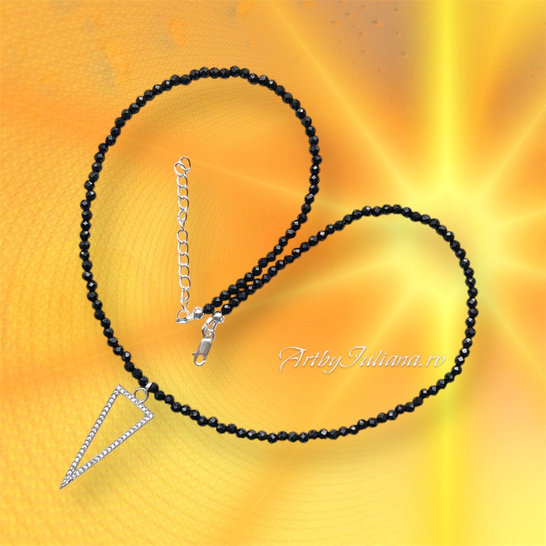 Colier handmade cu pietre semipretioase si argint Triunghiul Bermudelor - bijuterii - coliere - coliere cu mărgele - Artynos.ro Colier handmade cu pietre semipretioase si argint Triunghiul Bermudelor - bijuterii - coliere - coliere cu mărgele - Artynos.ro