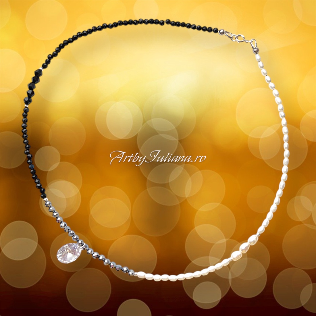 Colier handmade cu perle, pietre semipretioase si argint Între alb și negru - bijuterii - coliere - coliere cu mărgele - Artynos.ro Colier handmade cu perle, pietre semipretioase si argint Între alb și negru - bijuterii - coliere - coliere cu mărgele - Artynos.ro