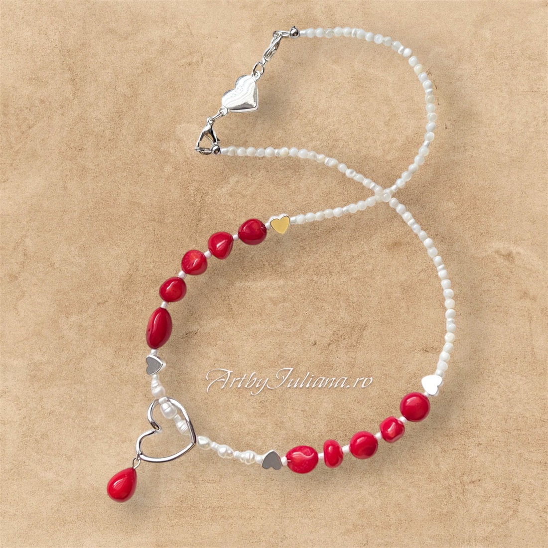 Colier handmade cu pietre semiprețioase Inimi pe plajă - bijuterii - coliere - coliere cu mărgele - Artynos.ro Colier handmade cu pietre semiprețioase Inimi pe plajă - bijuterii - coliere - coliere cu mărgele - Artynos.ro