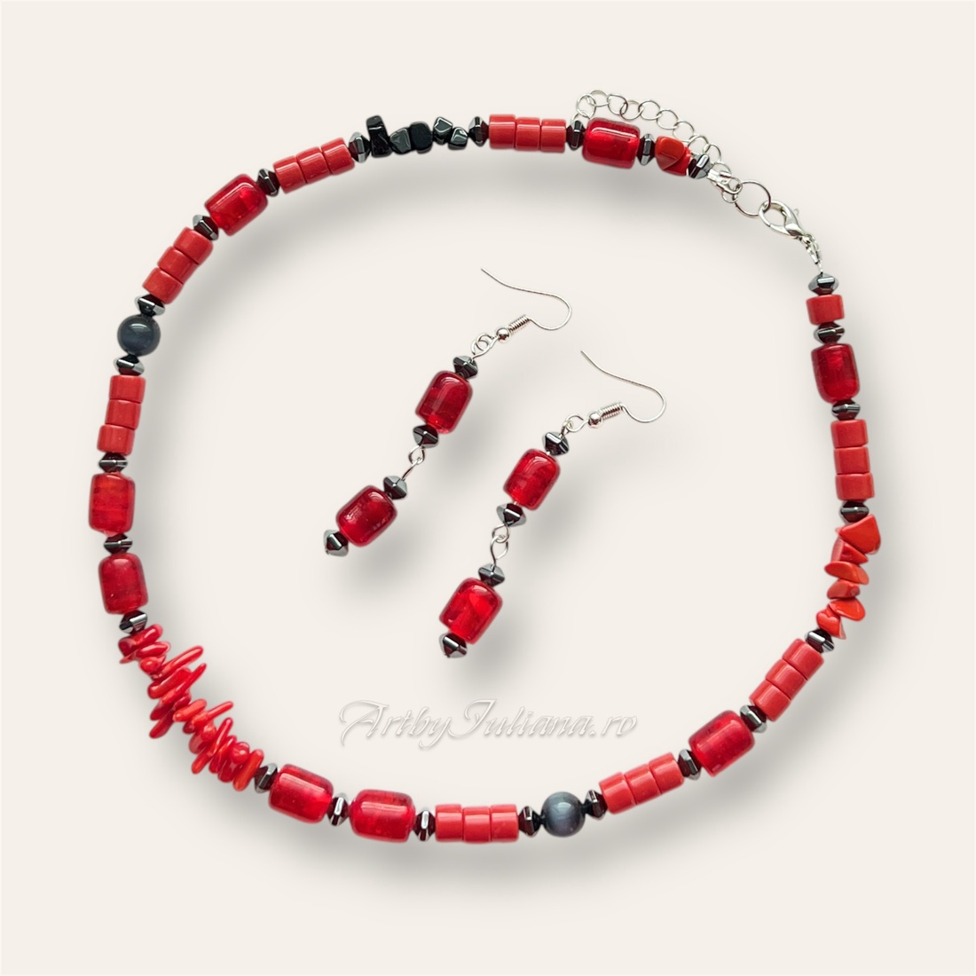 Set handmade cu coral Rosu si negru - bijuterii - seturi de bijuterii - Artynos.ro Set handmade cu coral Rosu si negru - bijuterii - seturi de bijuterii - Artynos.ro