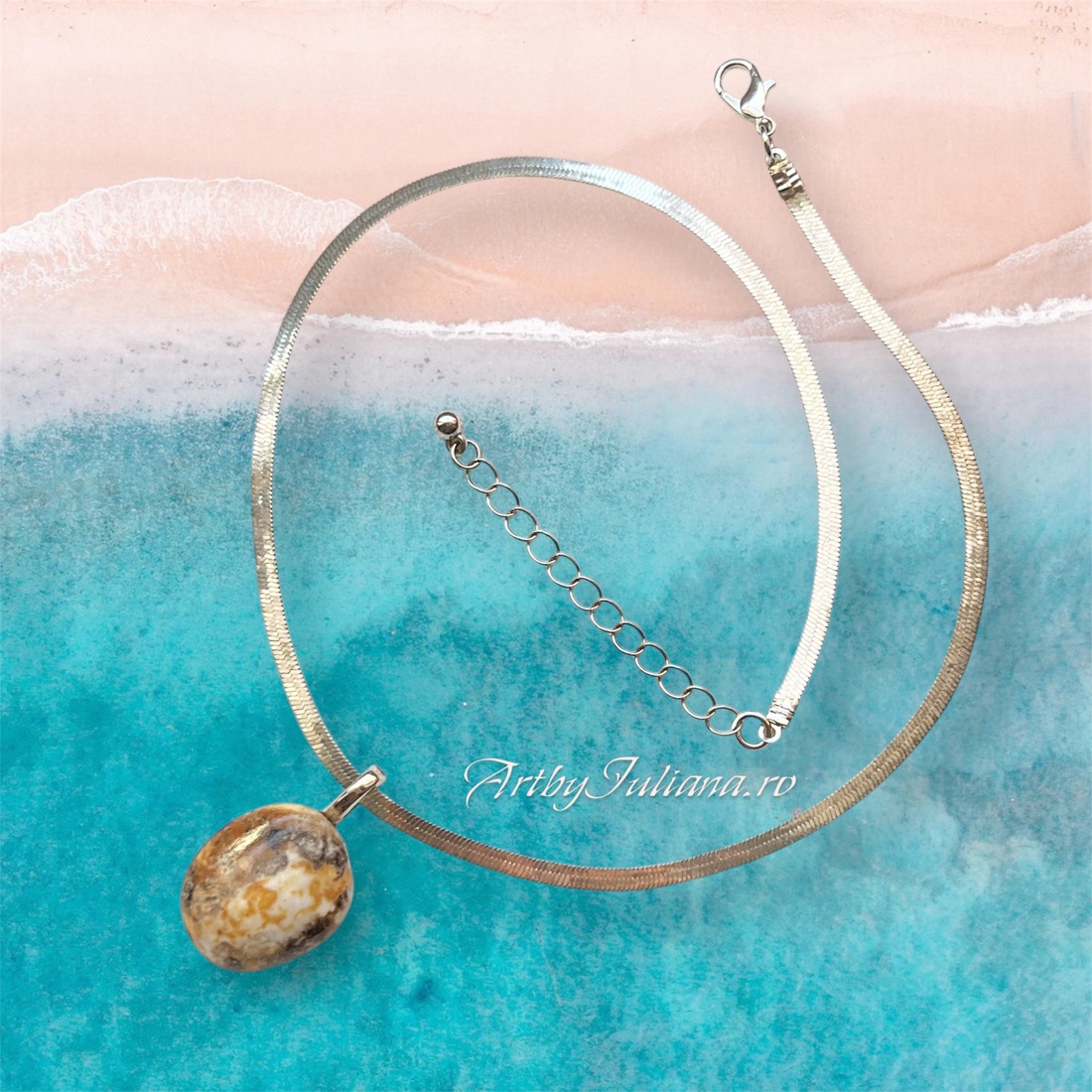 Colier realizat manual Piatră de mare - bijuterii - coliere - Artynos.ro Colier realizat manual Piatră de mare - bijuterii - coliere - Artynos.ro