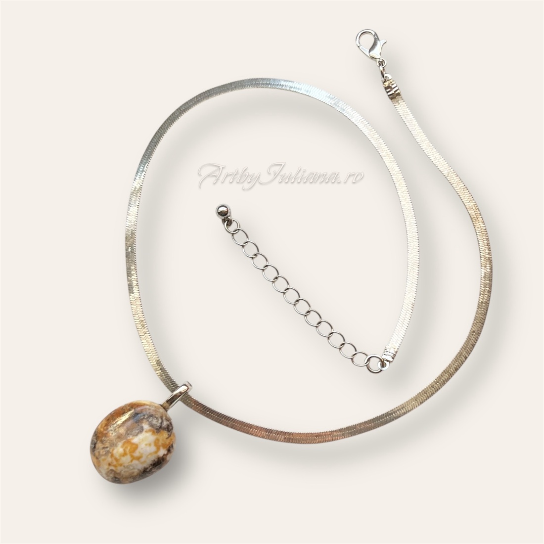 Colier realizat manual Piatră de mare - bijuterii - coliere - Artynos.ro Colier realizat manual Piatră de mare - bijuterii - coliere - Artynos.ro