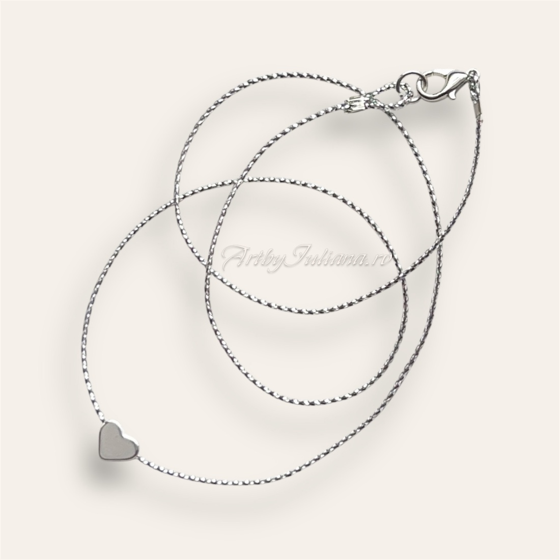 Colier pe fir textil Inimă argintie - bijuterii - coliere - coliere din pietre semiprețioase - Artynos.ro