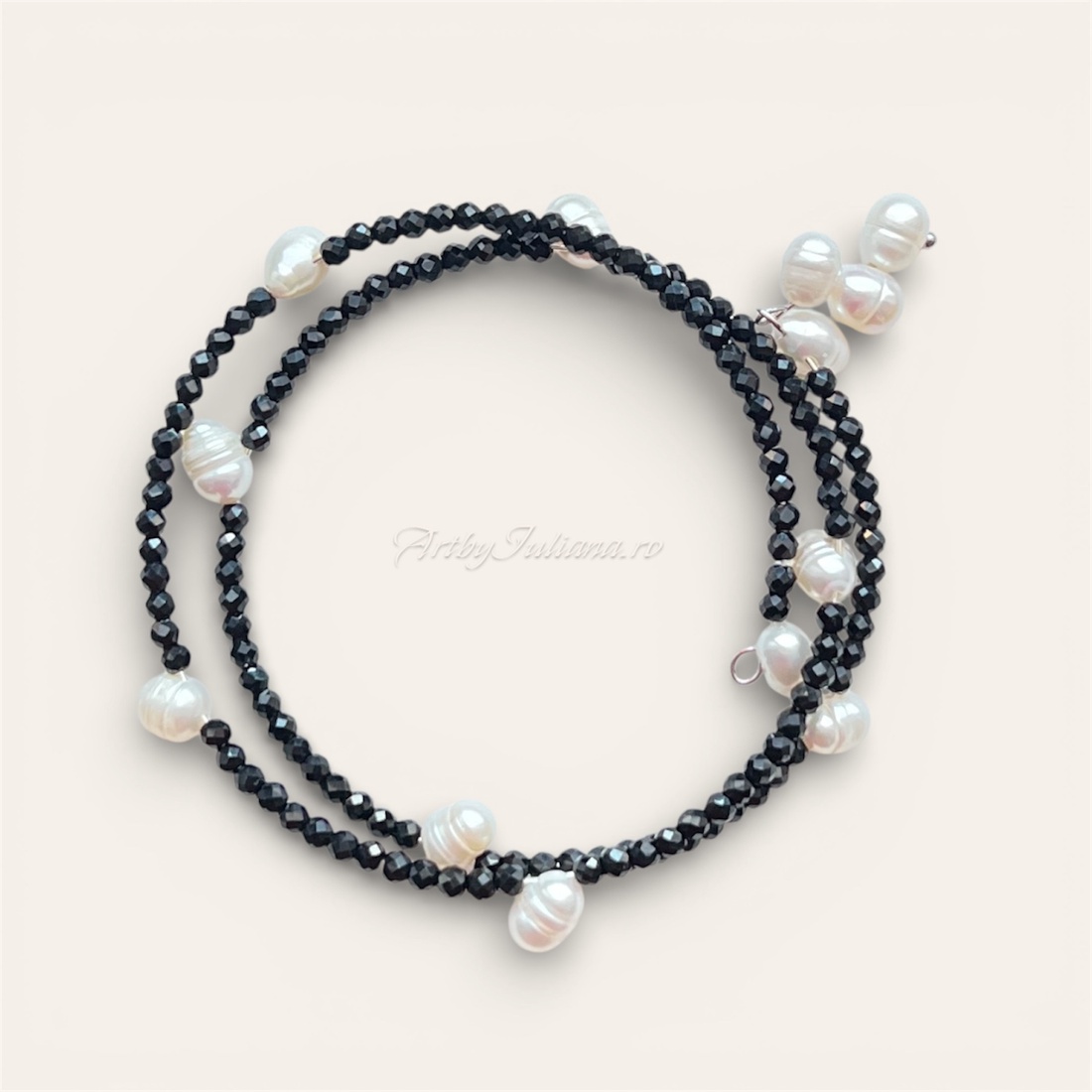 Brățară handmade cu pietre semipretioase Negru și alb - bijuterii - brățări - brățări din pietre semiprețioase - Artynos.ro