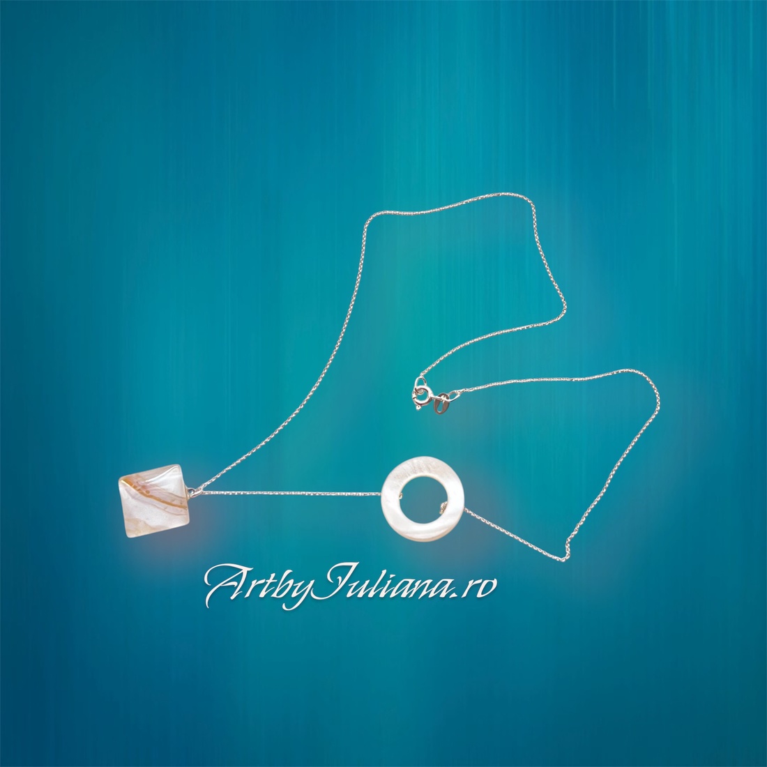 Set pandantiv sticlă pictată manual, cerc sidef și lănțișor argint - bijuterii - coliere - coliere din argint - Artynos.ro
