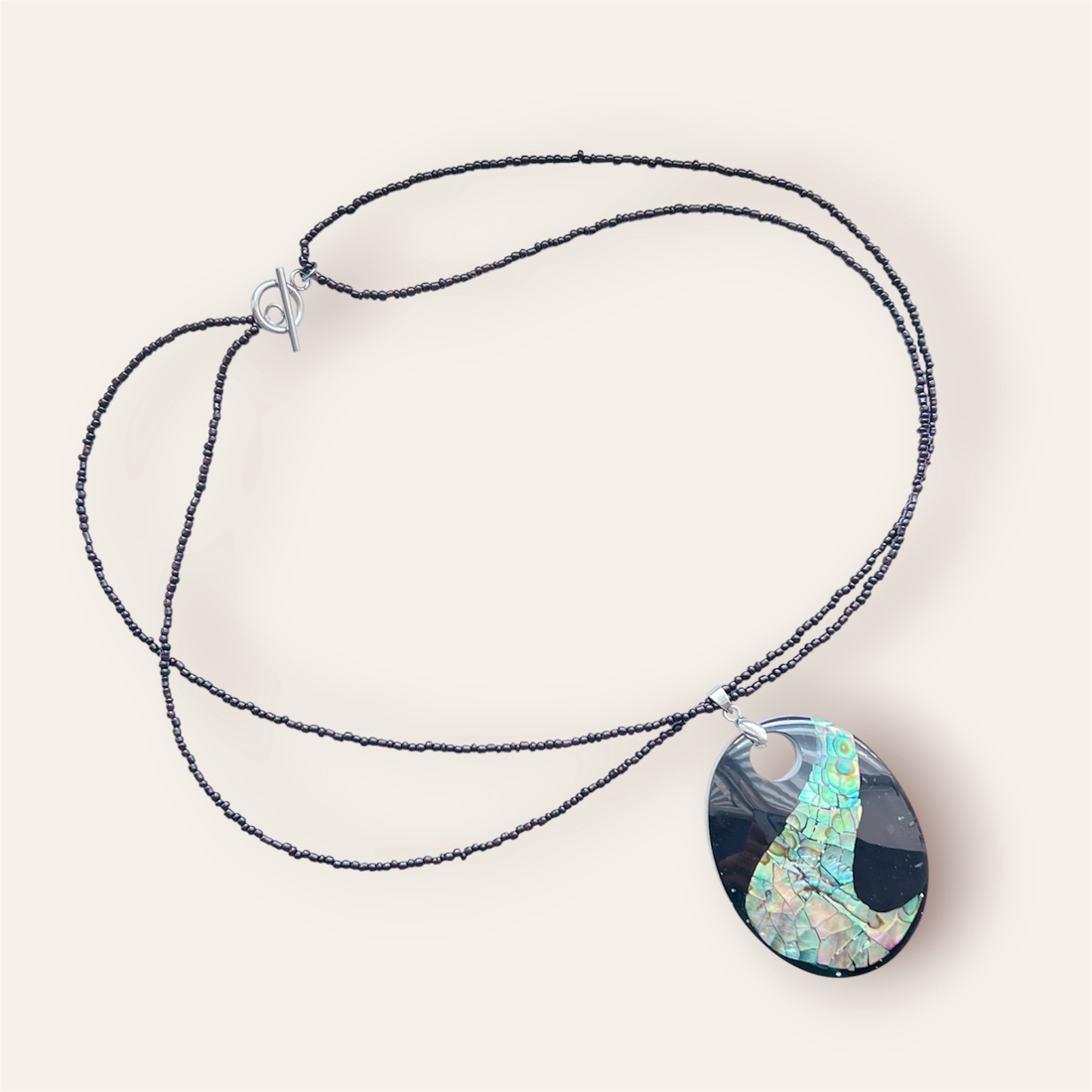 Colier handmade cu pandantiv statement abalone - bijuterii - coliere - coliere cu pandative - Artynos.ro