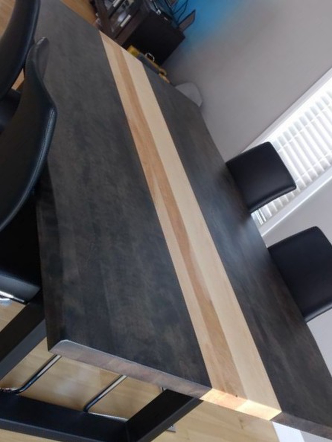Masă din lemn masiv - casă & stil de viață - mobilier artizanal - mese - Artynos.ro Masă din lemn masiv - casă & stil de viață - mobilier artizanal - mese - Artynos.ro