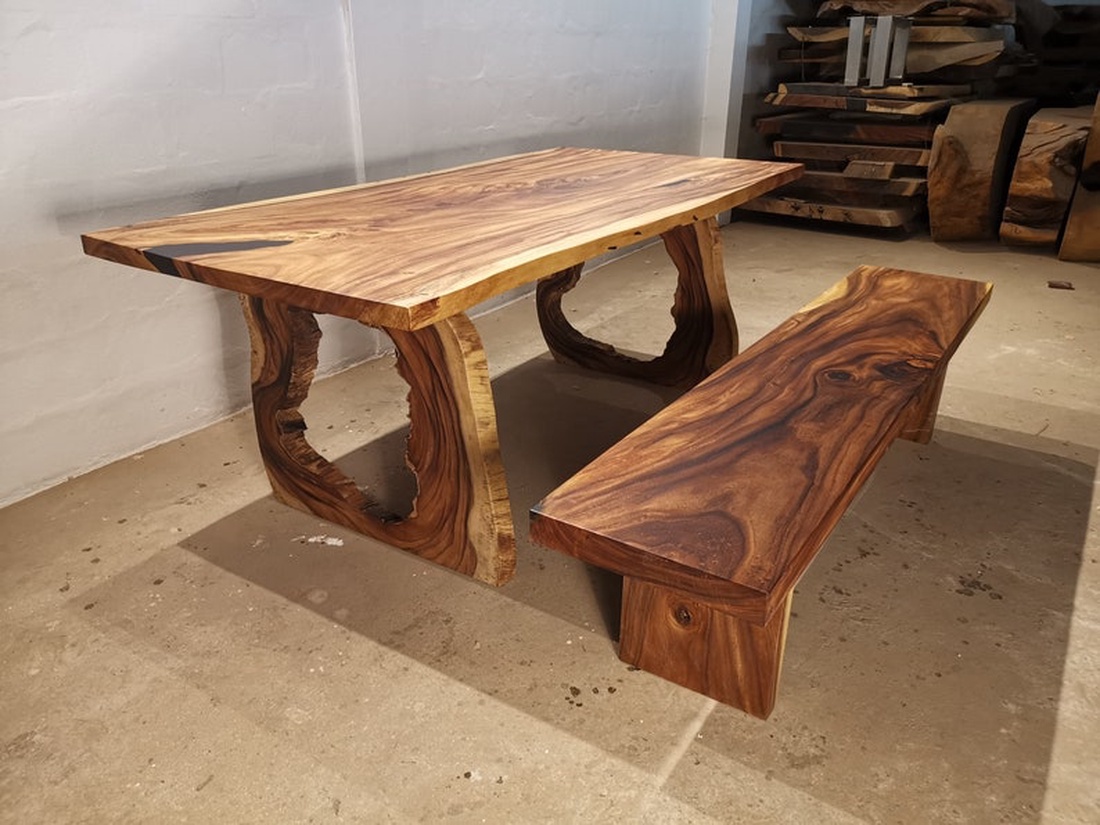 Masă din lemn masiv - casă & stil de viață - mobilier artizanal - mese - Artynos.ro Masă din lemn masiv - casă & stil de viață - mobilier artizanal - mese - Artynos.ro