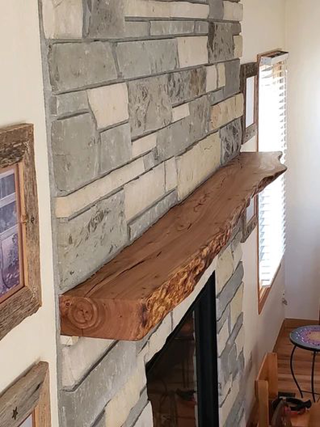 Raft - poliță din lemn masiv - accessorii și unelte - accesorii decorative - alte accesorii - Artynos.ro Raft - poliță din lemn masiv - accessorii și unelte - accesorii decorative - alte accesorii - Artynos.ro