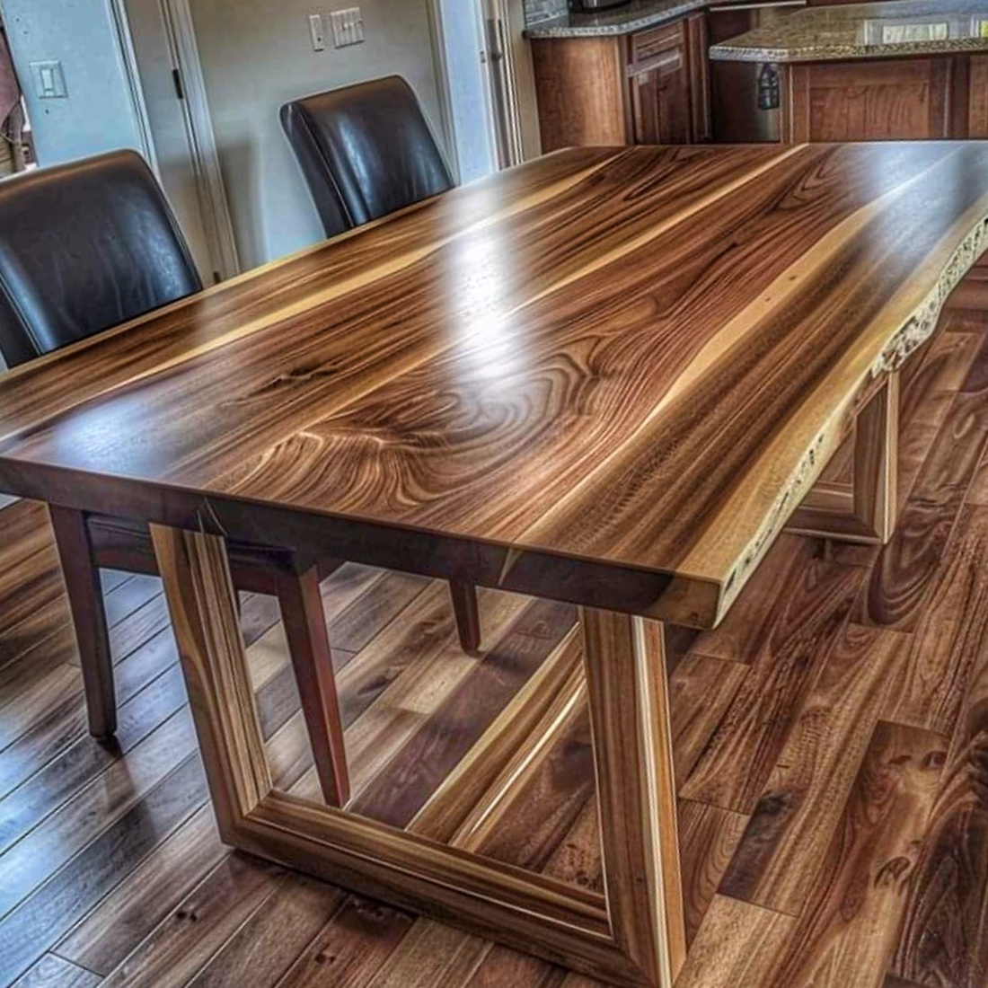 Masă din lemn masiv de nuc - casă & stil de viață - mobilier artizanal - mese - Artynos.ro