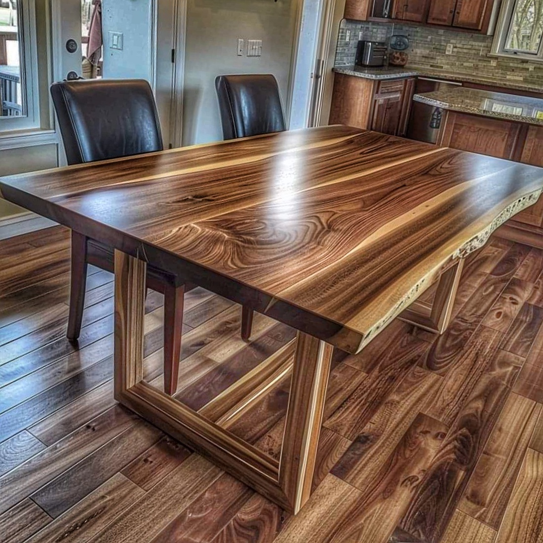 Masă din lemn masiv de nuc - casă & stil de viață - mobilier artizanal - mese - Artynos.ro