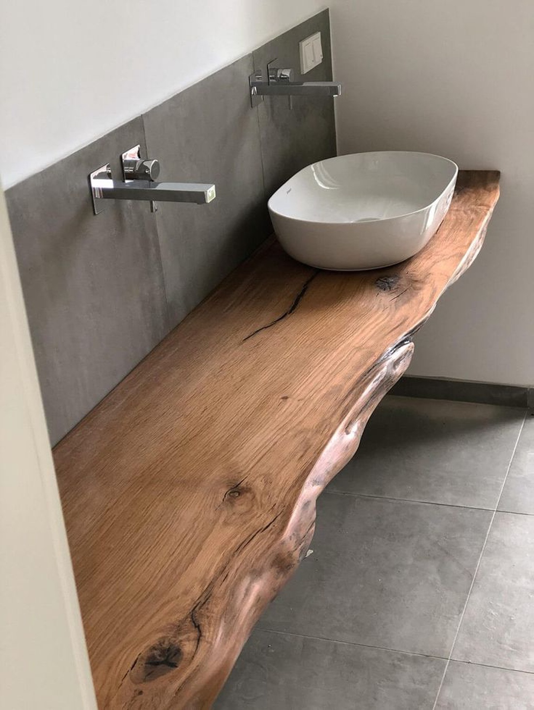 Blat lavoar lemn masiv cu margini naturale � blat rustic pentru baie, mobilier baie handmade - casă & stil de viață - mobilier artizanal - alt mobilier - Artynos.ro