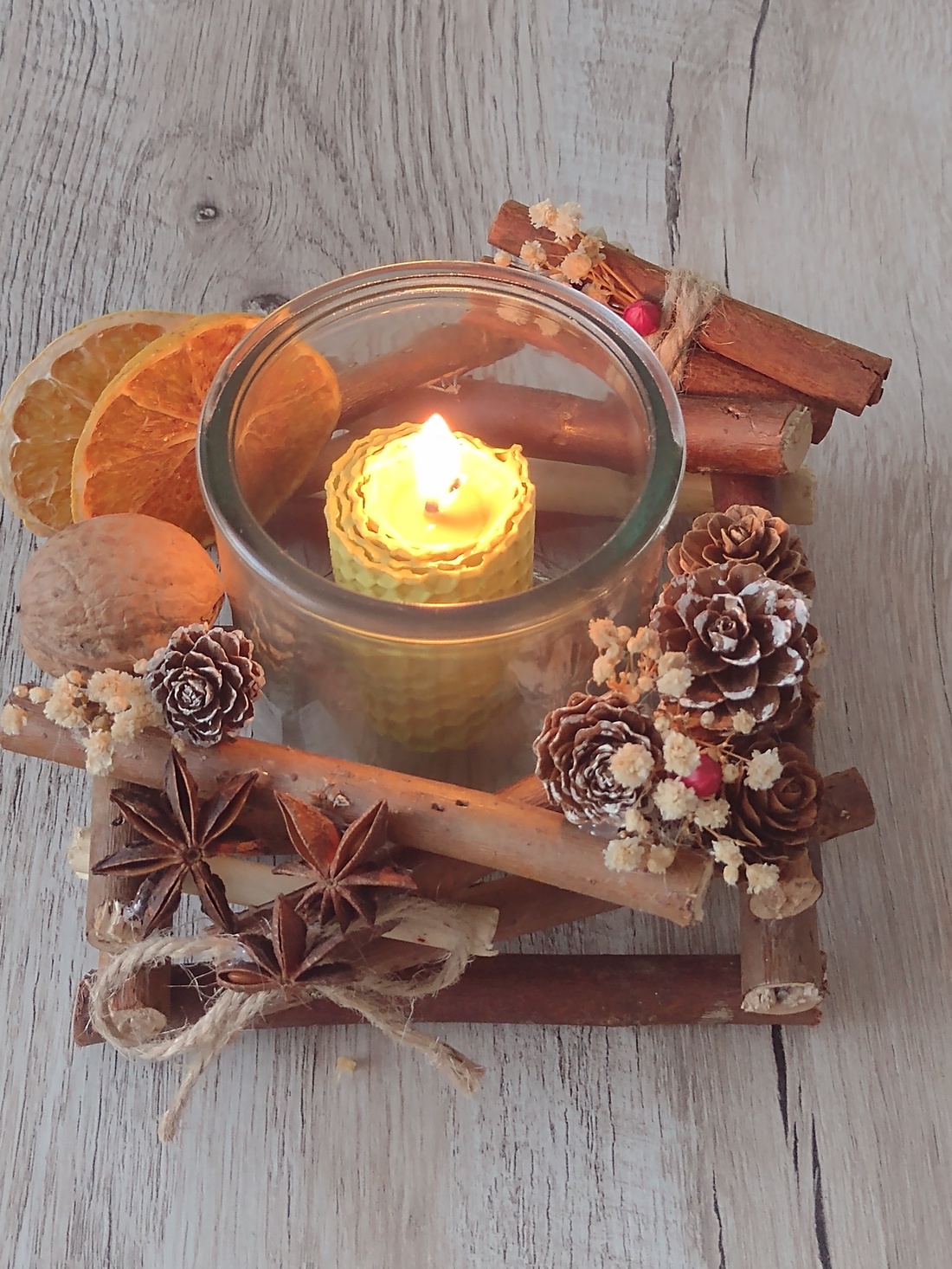 Decorațiune din lemn cu suport pentru lumânare  - crăciun - decorațiuni de advent - decor pentru masa de advent - Artynos.ro