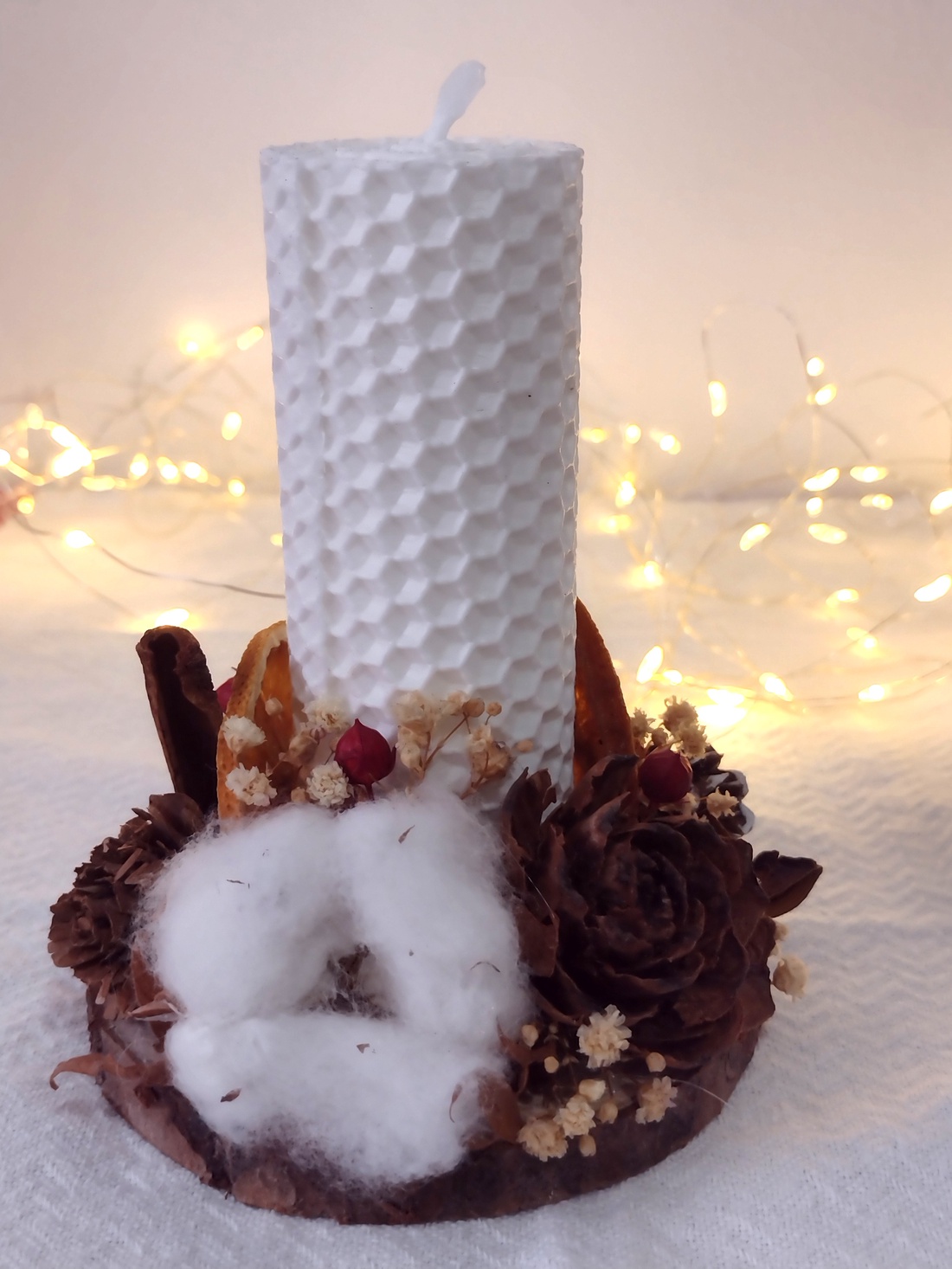 Decorațiune lumânare din ceară naturală și elemente naturale - crăciun - decorațiuni de crăciun de casă - lumânări parfumate de crăciun - Artynos.ro