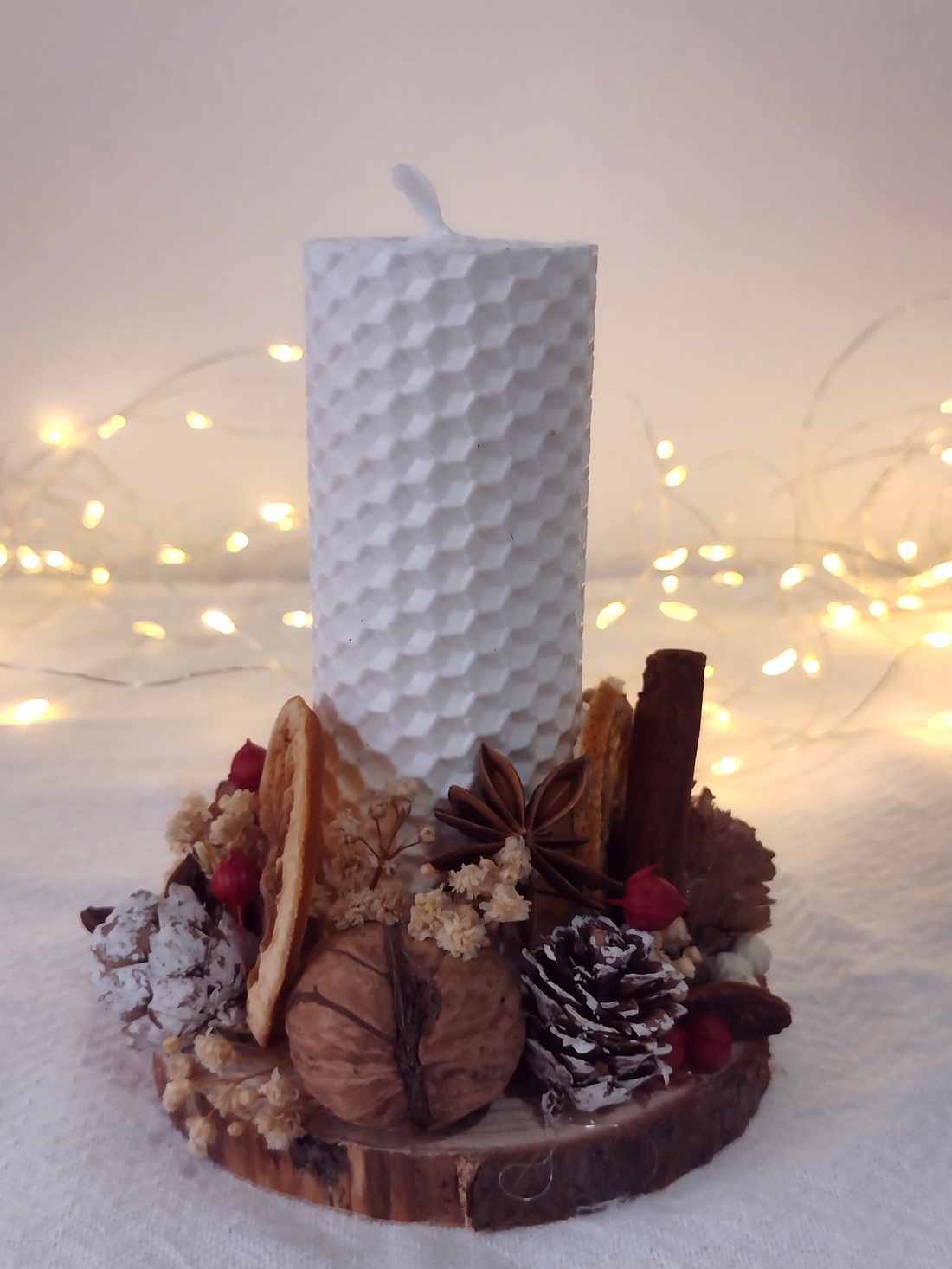 Decorațiune lumânare din ceară naturală și elemente naturale - crăciun - decorațiuni de crăciun de casă - lumânări parfumate de crăciun - Artynos.ro
