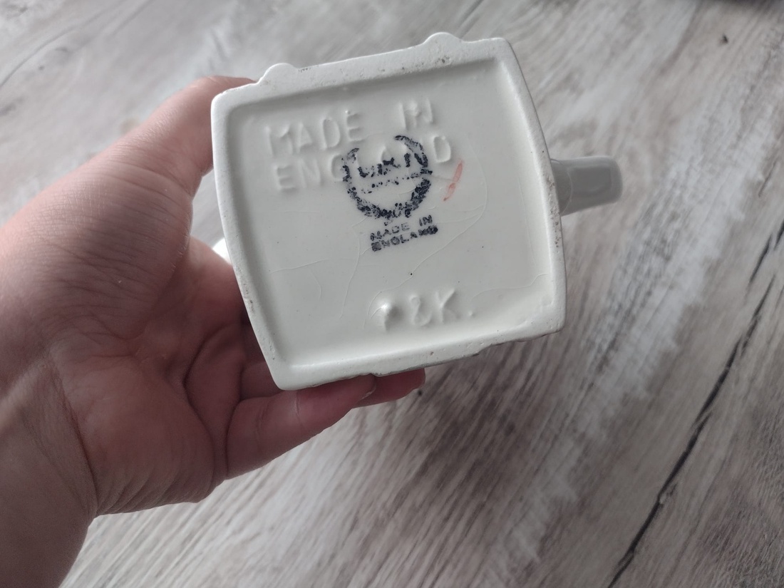 Cadou Unic Vintage � Cană din ceramică englezească anii '60 cu flori uscate - casă & stil de viață - decorațiuni de casă - decorațiuni de masă și rafturi - decorațiuni de masă - Artynos.ro