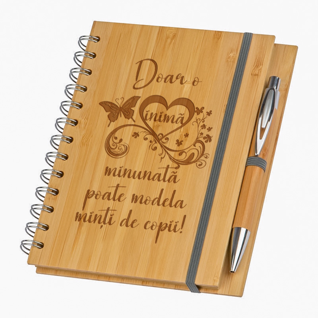 Agenda A5 nedatata, Educatoare, Invatatoare, Profesoare, 140 pagini dictando, Bambus, pix inclus si semn de carte cadou - casă & stil de viață - produse de papetărie - caiete și jurnale - Artynos.ro