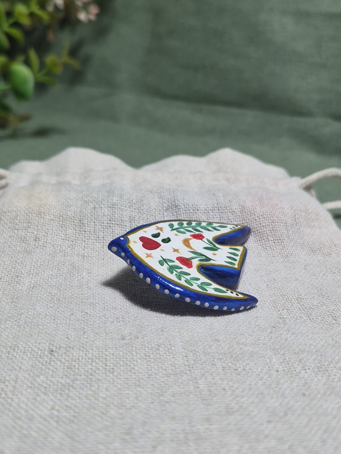 Broșă pasăre folklore - bijuterii - broșe - Artynos.ro