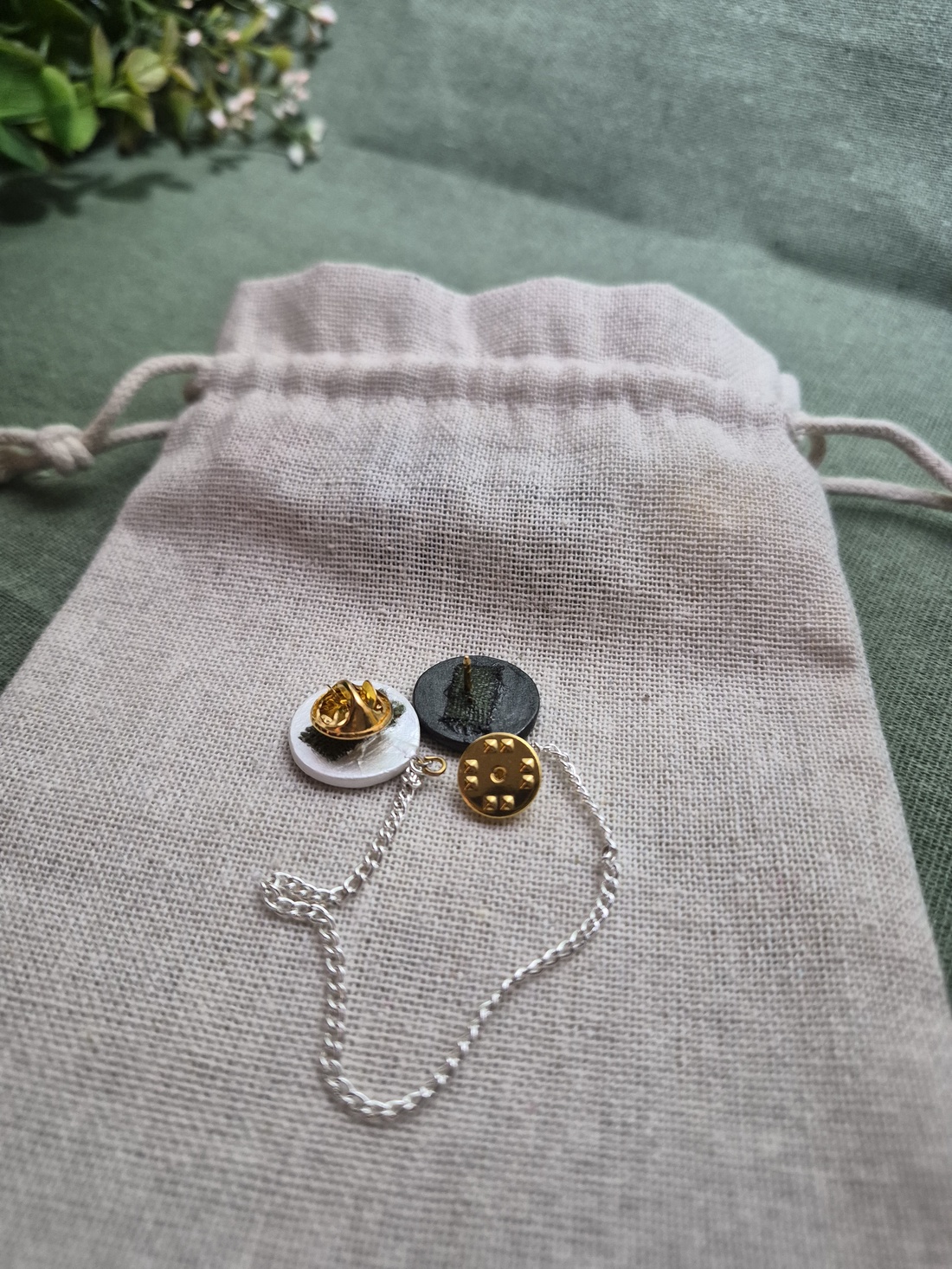 Accesoriu pin/broșă - bijuterii - broșe - Artynos.ro
