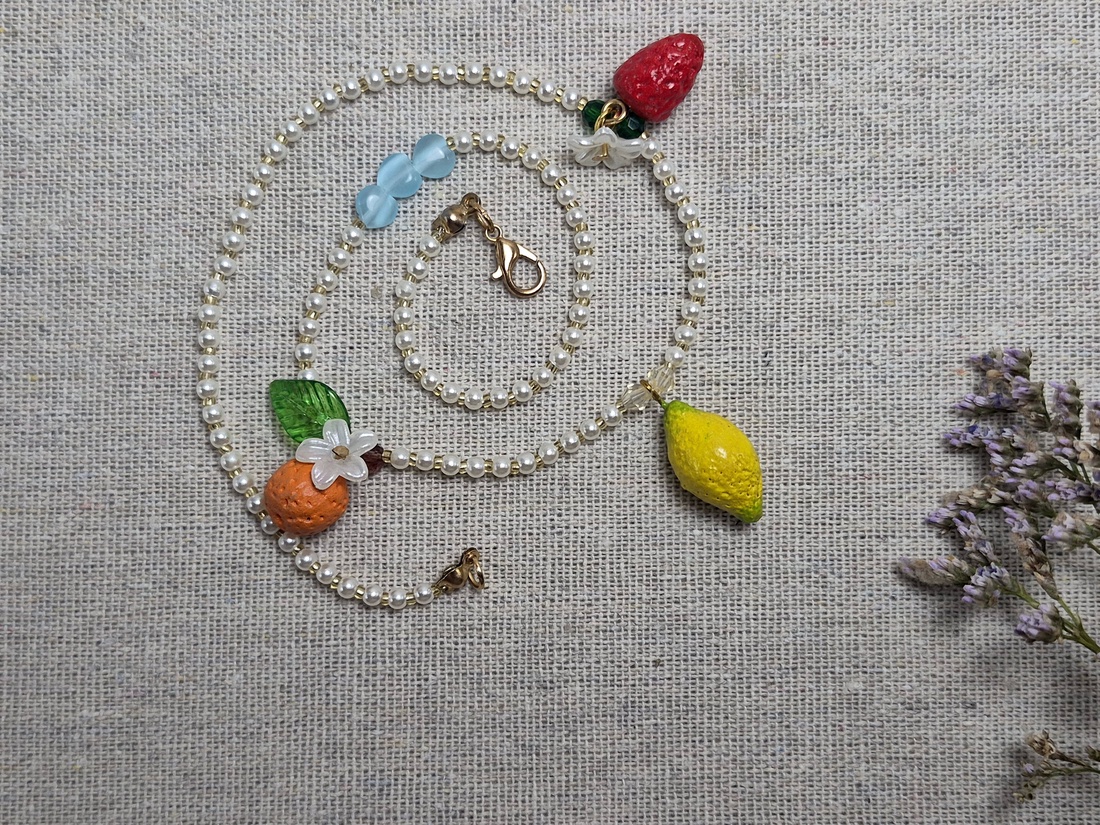Colier Handmade cu Căpșună, Portocală și Lămâie - bijuterii - coliere - coliere cu pandative - Artynos.ro
