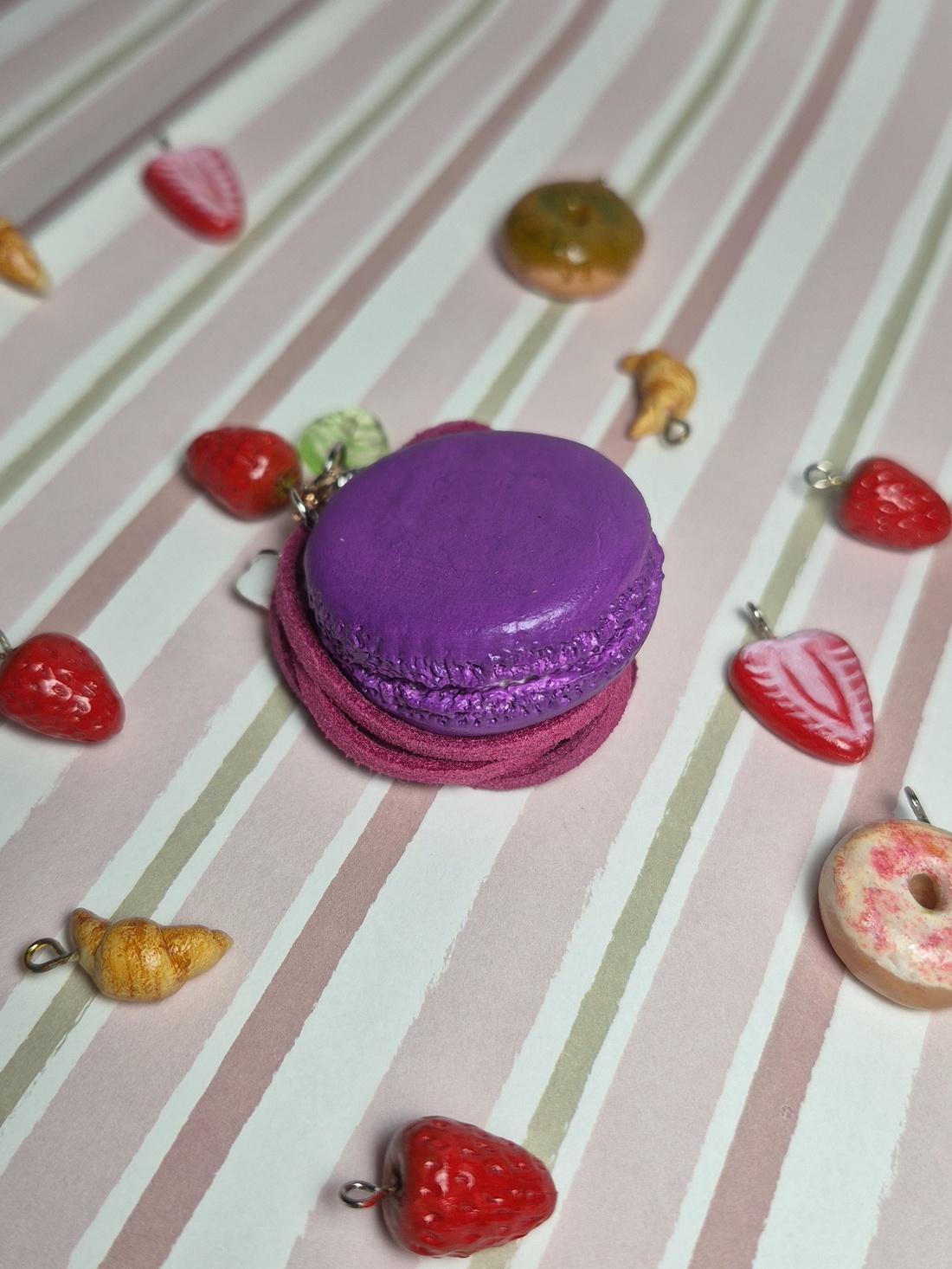 Colier Lung cu Pandantiv Macaron din Lut - bijuterii - coliere - coliere cu pandative - Artynos.ro