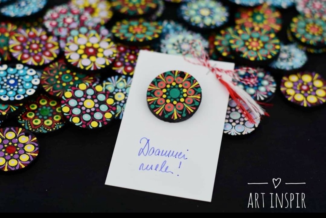 Broșă pictată în stil mandala - arte vizuale și accesorii - picturi - pictură acrilică - Artynos.ro Broșă pictată în stil mandala - arte vizuale și accesorii - picturi - pictură acrilică - Artynos.ro