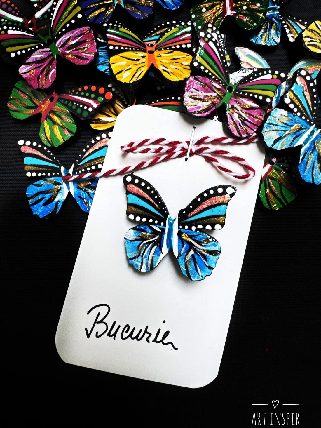 Mărțișor broșă fluturaș - bijuterii - mărțișor - Artynos.ro Mărțișor broșă fluturaș - bijuterii - mărțișor - Artynos.ro