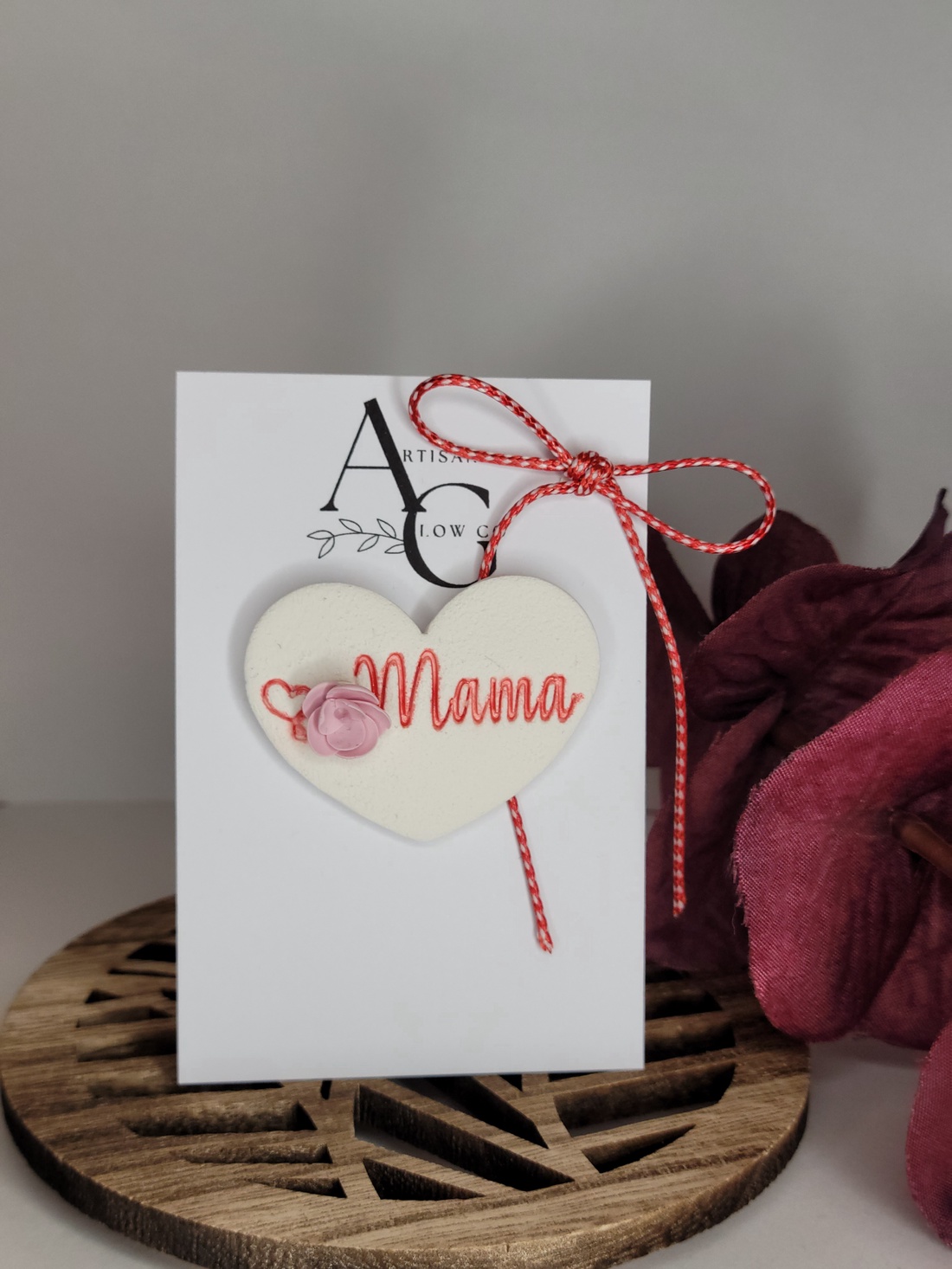 Mărțior broă Mama - bijuterii - mărțișor - Artynos.ro Mărțior broă Mama - bijuterii - mărțișor - Artynos.ro