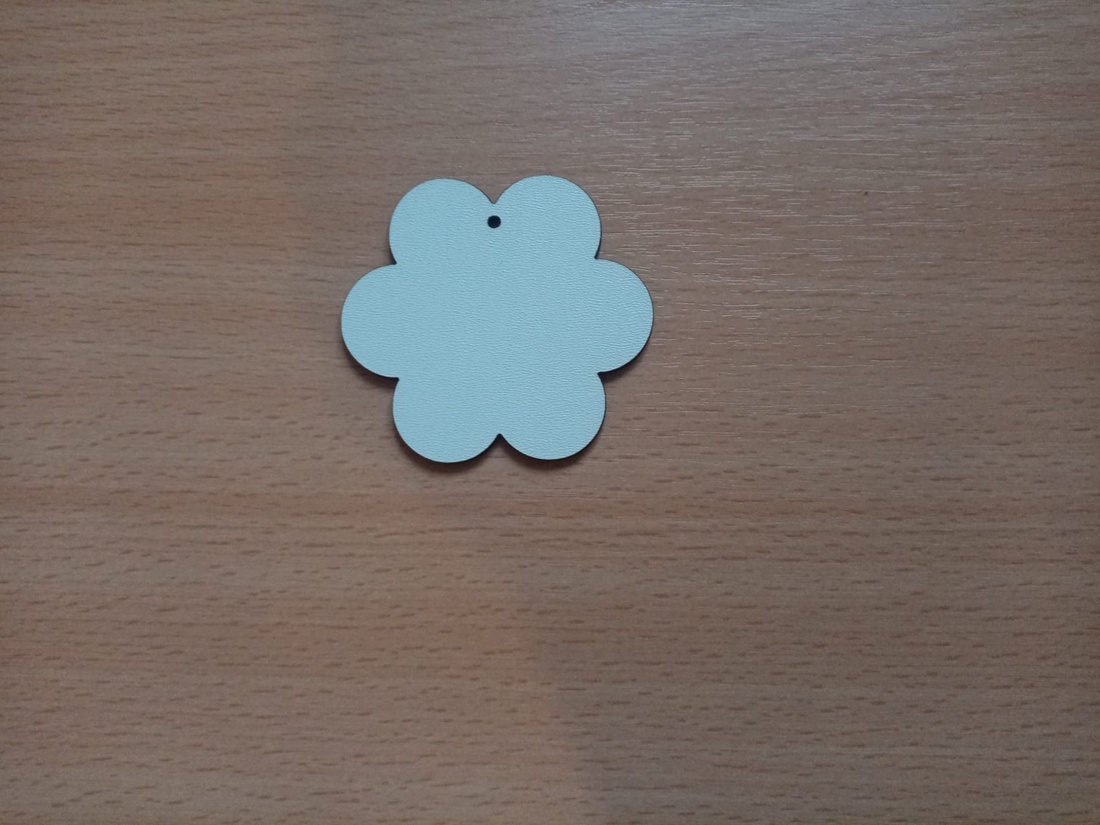 Set 50 blank-uri in forma de floare pentru martisor. 6x5.5 cm - accessorii și unelte - accesorii decorative - alte accesorii - Artynos.ro