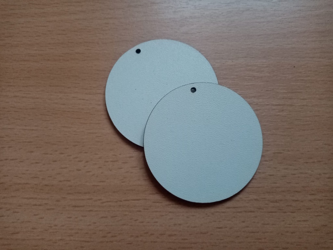 Set 50 blank-uri, forma rotunda pentru martisor. 5.5x5.5 cm - accessorii și unelte - accesorii decorative - alte accesorii - Artynos.ro