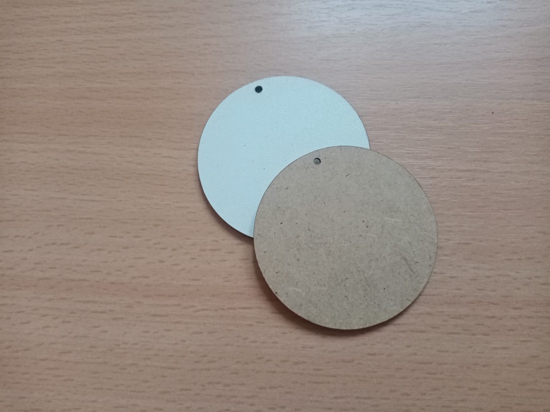 Set 50 blank-uri, forma rotunda pentru martisor. 5.5x5.5 cm - accessorii și unelte - accesorii decorative - alte accesorii - Artynos.ro