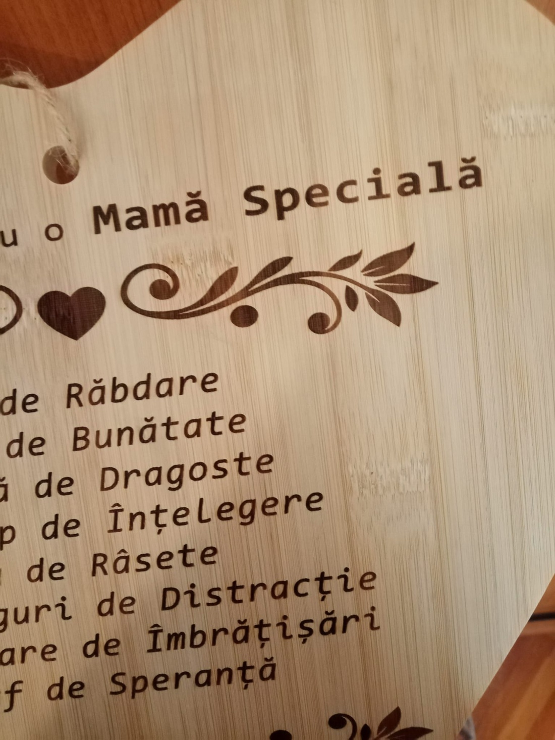 Forma inima lemn gravata cu mesaj. Cadou 8 martie, Ziua mamei - arte vizuale și accesorii  - alte arte - Artynos.ro