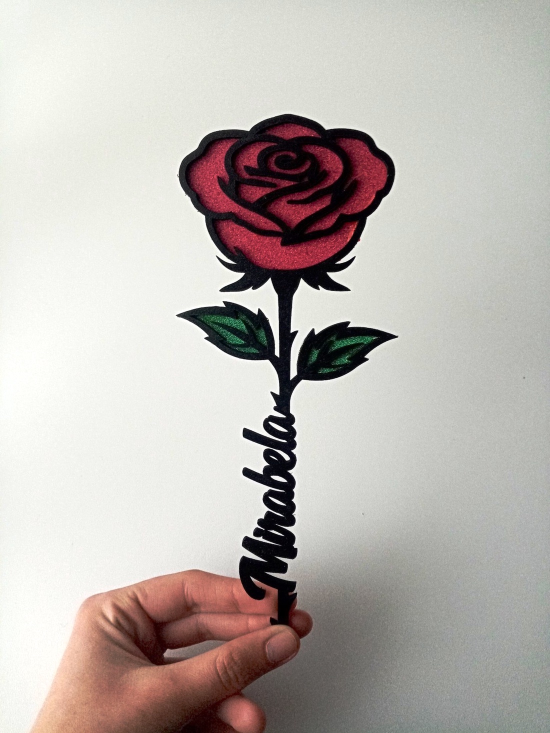 Floare din lemn cu nume 20x8 cm - accessorii și unelte - accesorii decorative - alte accesorii - Artynos.ro