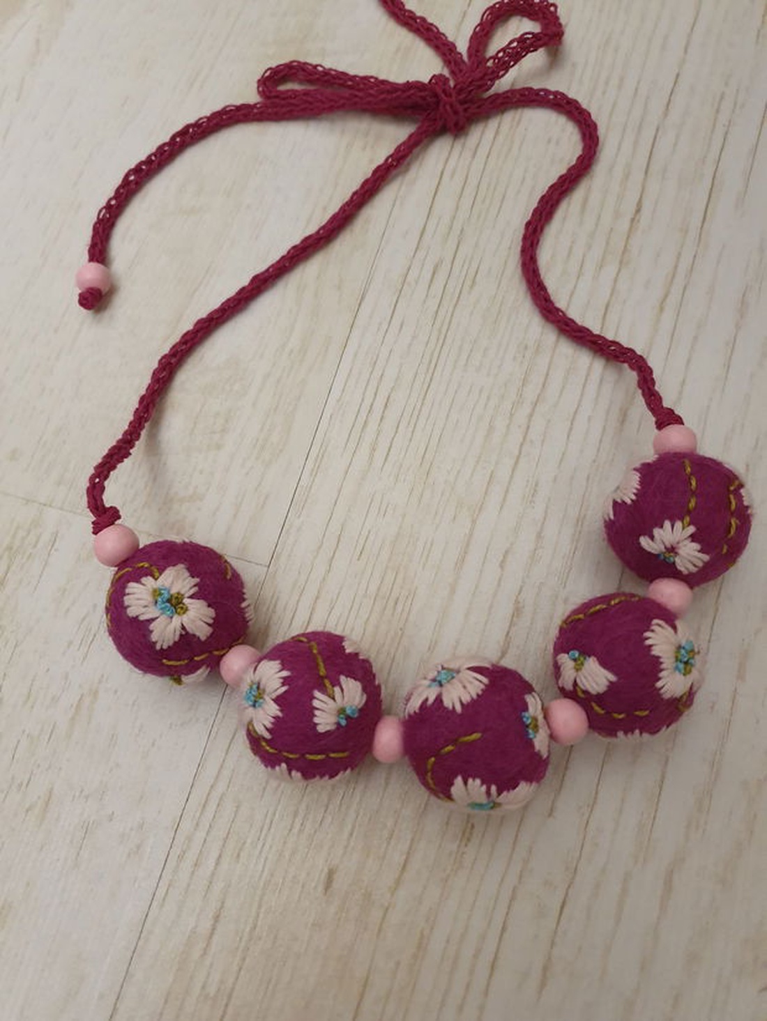 Colier  - bijuterii - coliere - coliere brodate - Artynos.ro