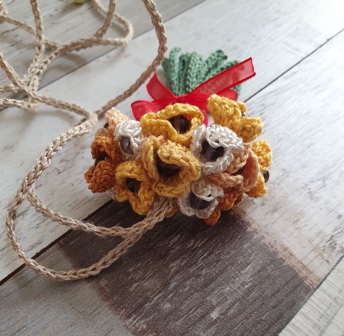 Colier buchetel  - bijuterii - coliere - coliere cu pandative - Artynos.ro