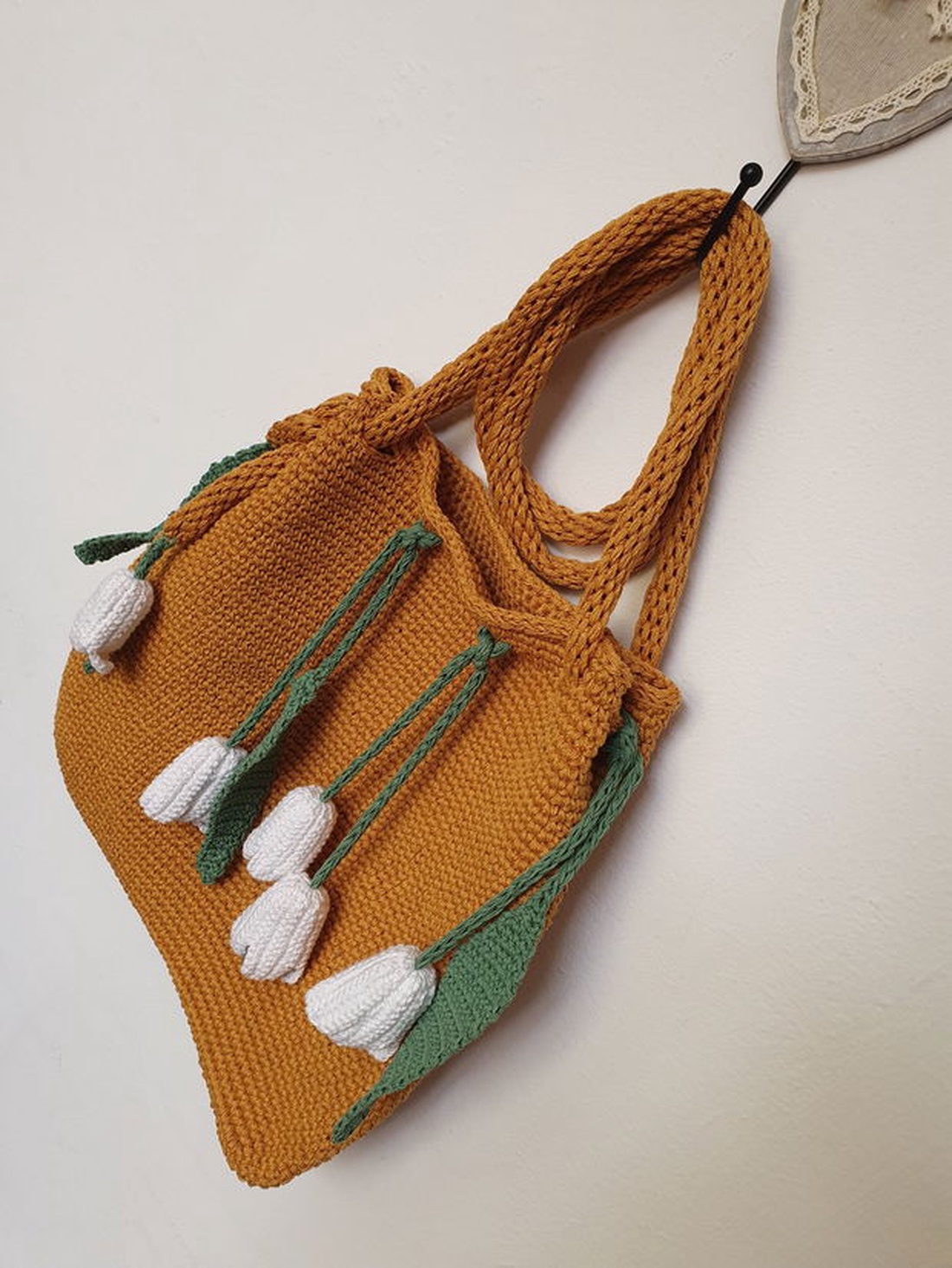 Geanta lalele  - genți și portofele - genți de mână și umăr - geantă casual - Artynos.ro