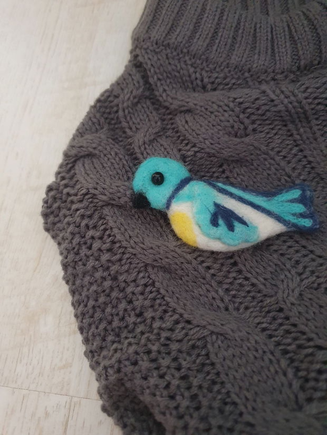 Brosa pasare - bijuterii - broșe - Artynos.ro