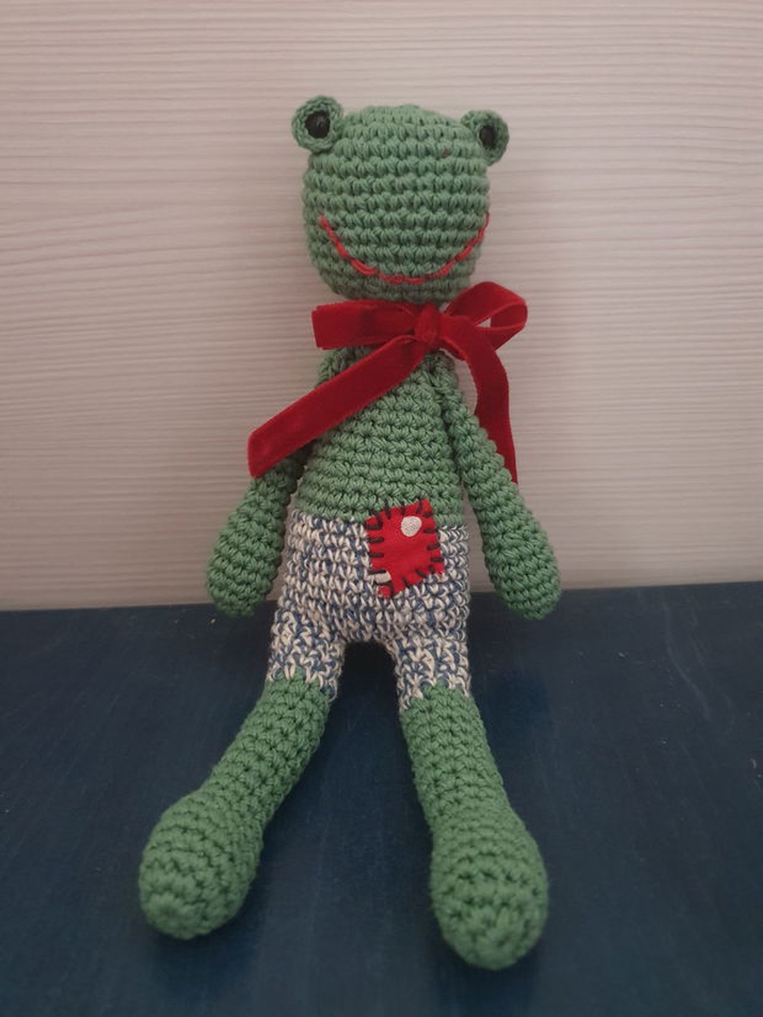 Jucarie broasca  - jucării și echipamente pentru copii - mașini mici, vehicule - autobuze jucării - Artynos.ro