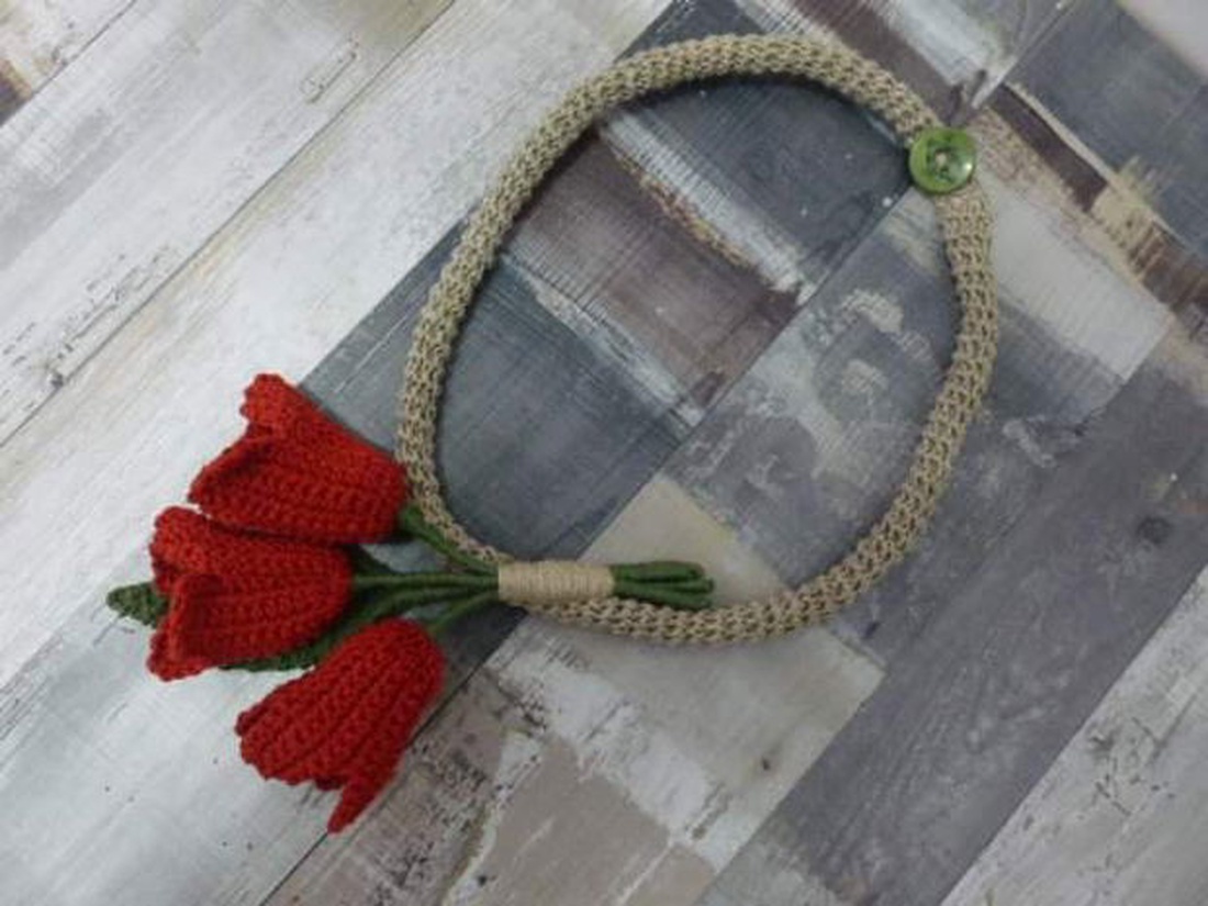 Colier lalele - bijuterii - coliere - pandative - Artynos.ro