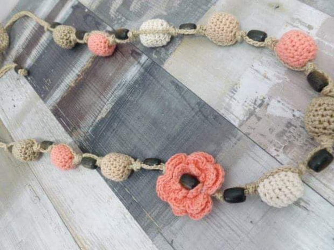 Colier bilute și flori  - bijuterii - coliere - coliere din mărgele - Artynos.ro