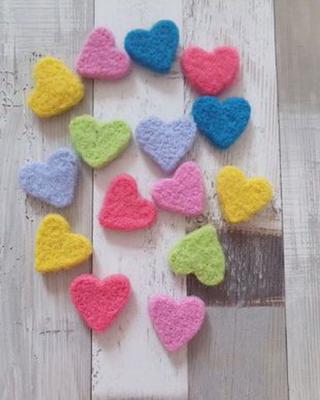 Brosa inima - bijuterii - broșe - Artynos.ro