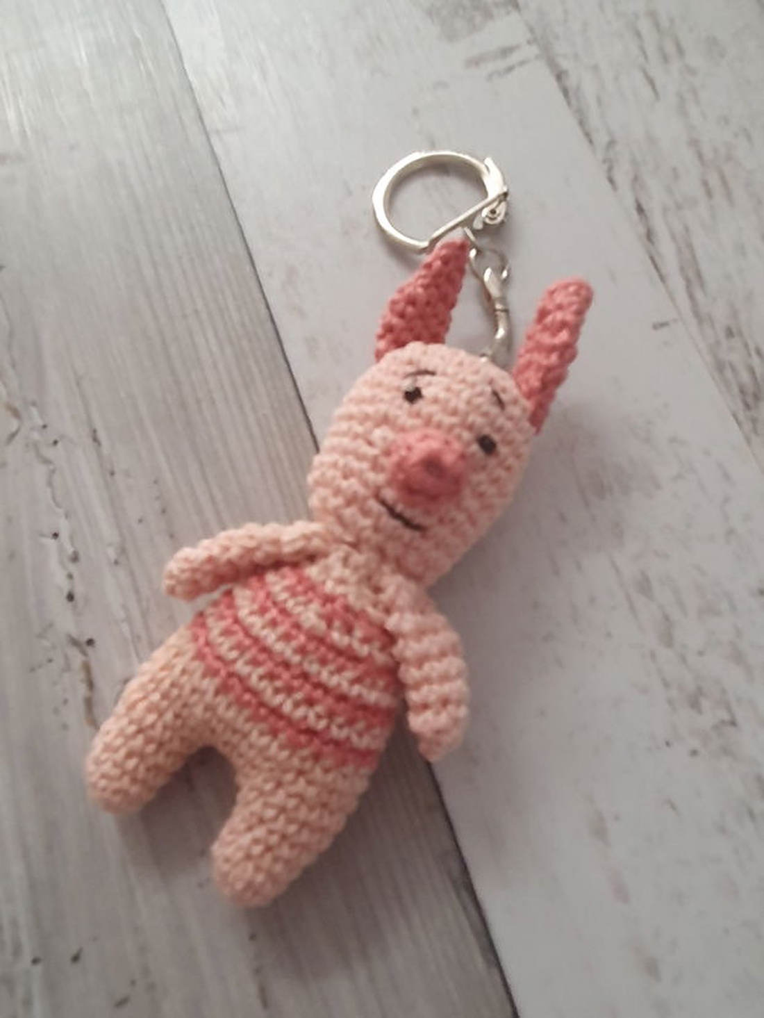 Breloc Piglet  - genți și portofele - accesorii genți - breloc - Artynos.ro