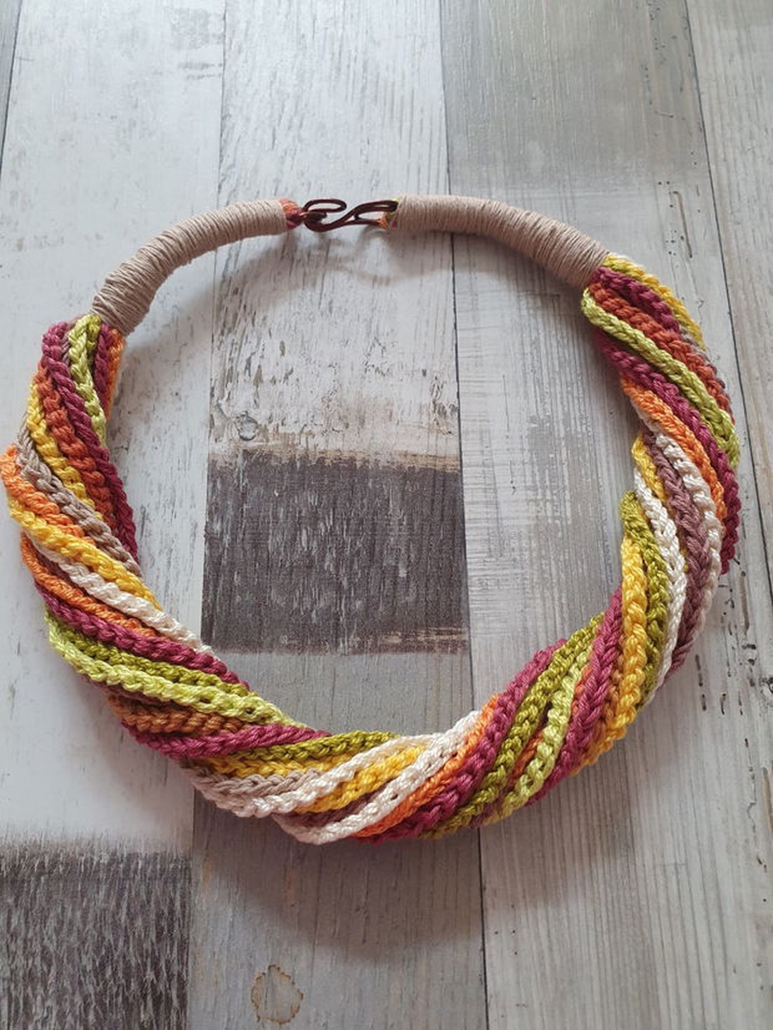 Colier multicolor  - bijuterii - coliere - coliere cu multiple șiruri - Artynos.ro