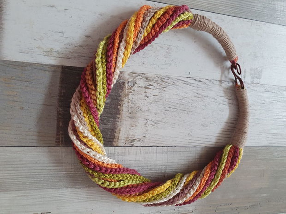 Colier multicolor  - bijuterii - coliere - coliere cu multiple șiruri - Artynos.ro