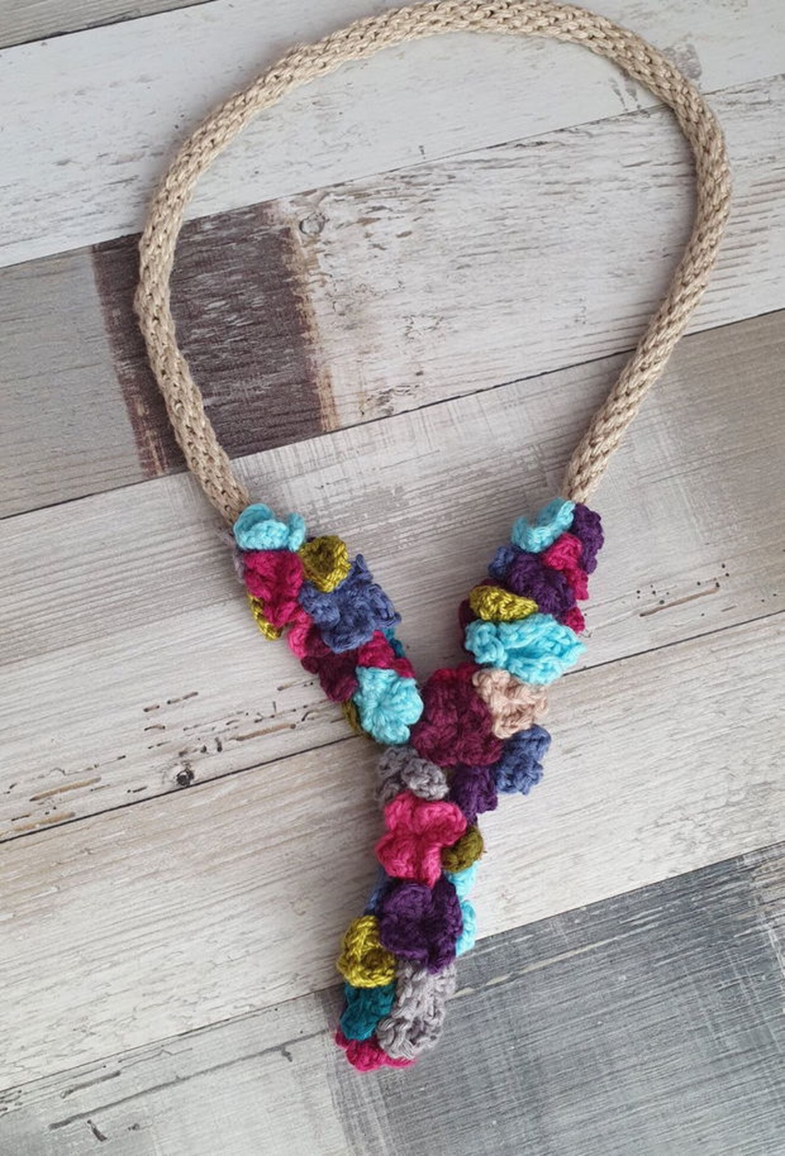 Colier cu flori  - bijuterii - coliere - coliere din perle - Artynos.ro