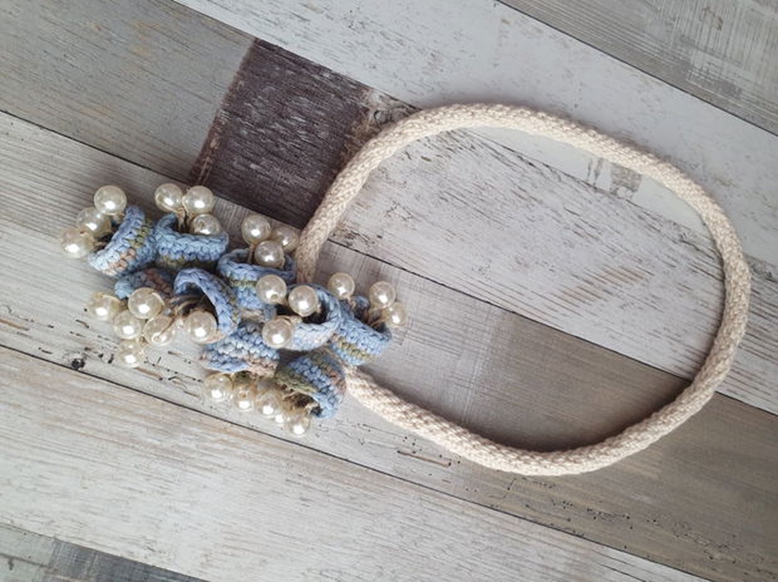 Colier cu flori  - bijuterii - coliere - coliere din perle - Artynos.ro