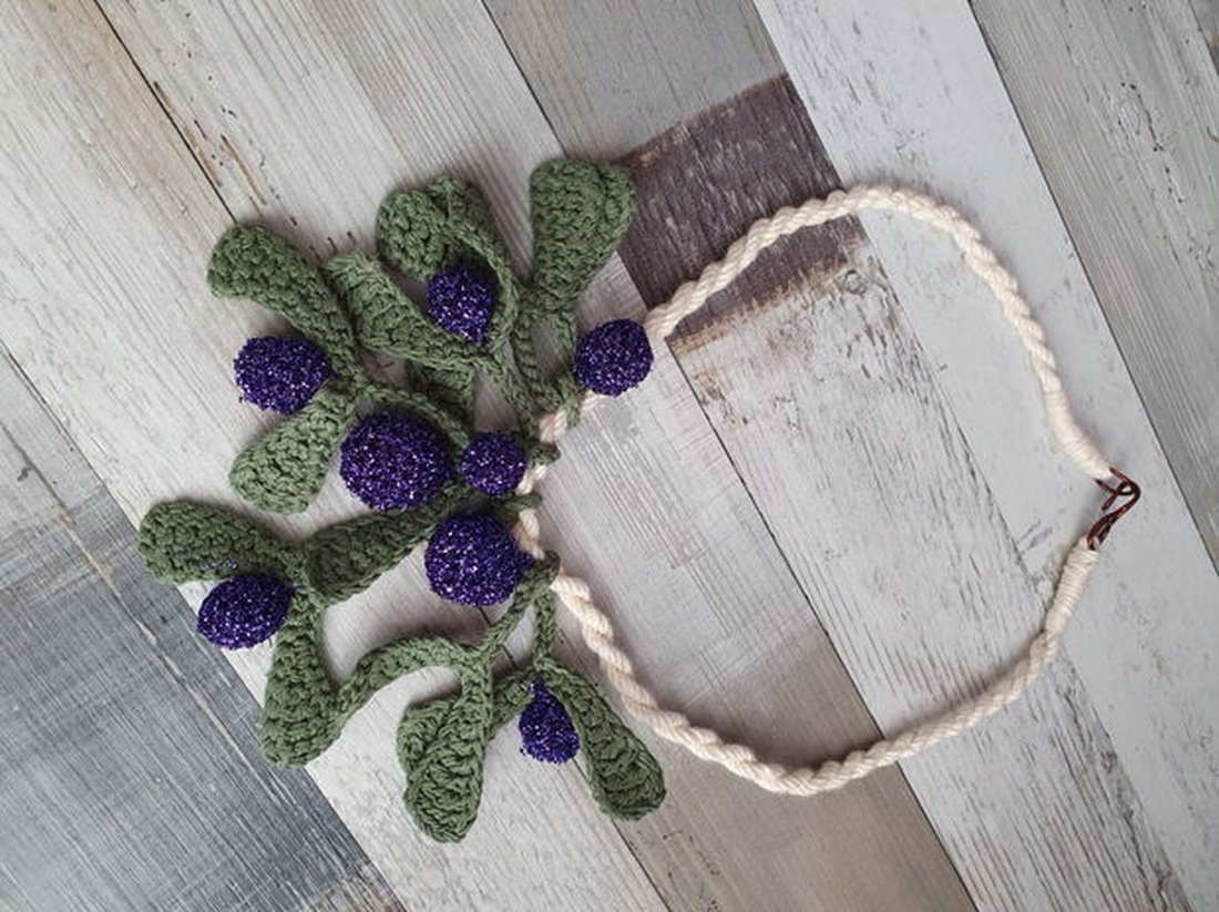 Colier cu flori  - bijuterii - coliere - coliere cu pandative - Artynos.ro