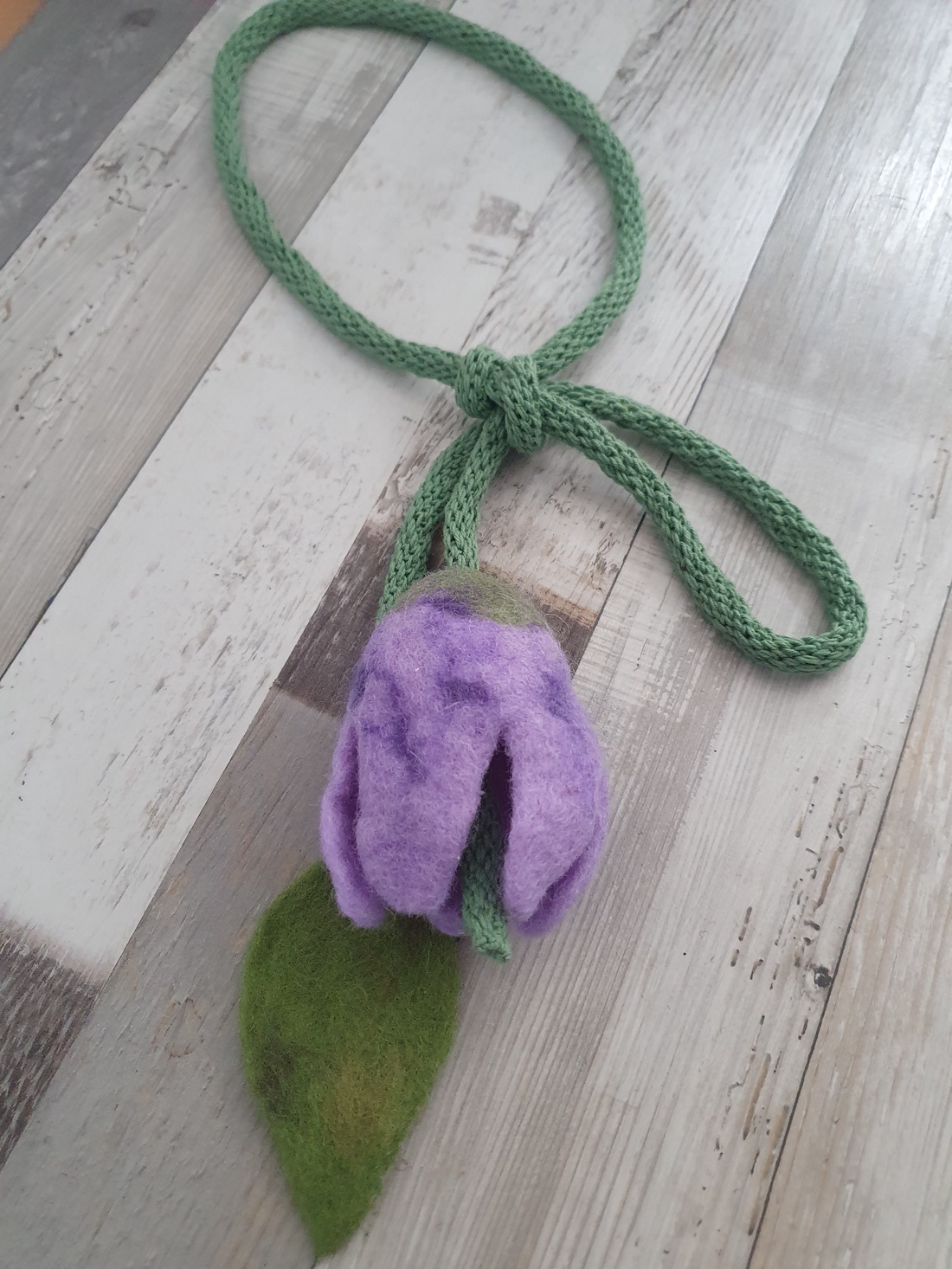 Colier lalea  - bijuterii - coliere - coliere cu pandative - Artynos.ro